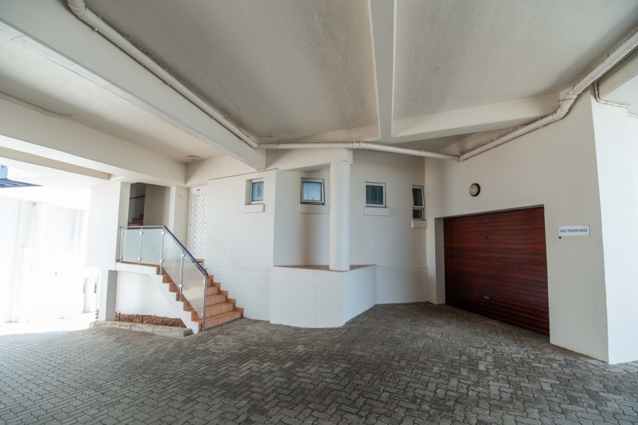 2 Bedroom Property for Sale in Summerstrand Eastern Cape